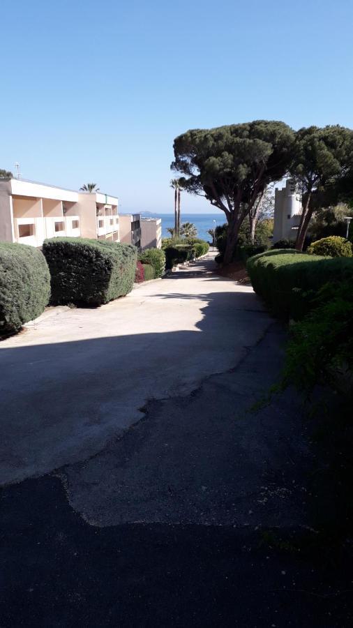 Bandol Nature Et Loisirs: Parking/ Piscine 외부 사진